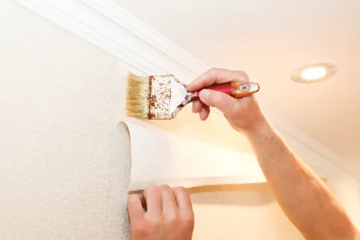 Pose de papier peint à l'Isle-Adam — revêtements muraux et toiles de verre